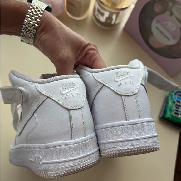 Air Force one mid -gentle used -no box size 5.5 - Picture 3 of 5